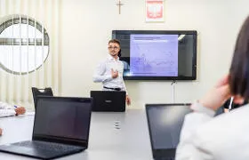 Акадэмія прыкладных навук Вінцэнта Поля ў Любліне Эканоміка